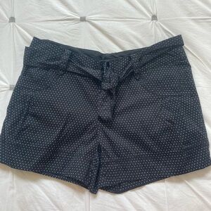 Woman’s tie shorts
